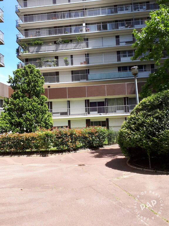 Flat Rue Henri Martin in Puteaux