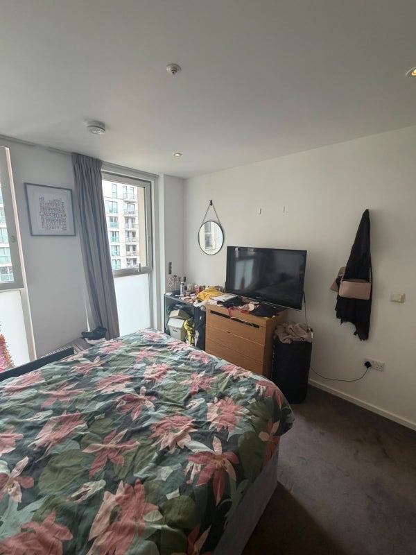 Flat Penny Brookes Street in Greater London