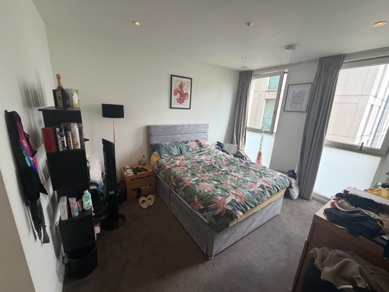 Flat Penny Brookes Street in Greater London