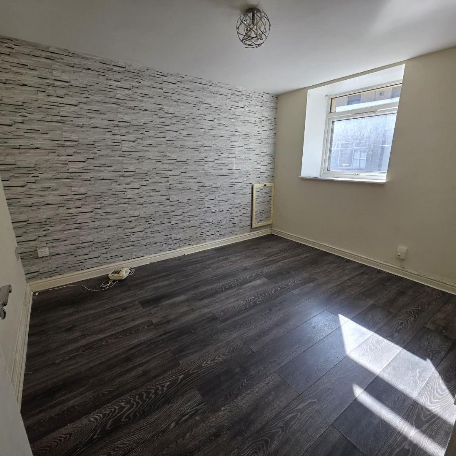 Flat Briton Ferry Road in Neath