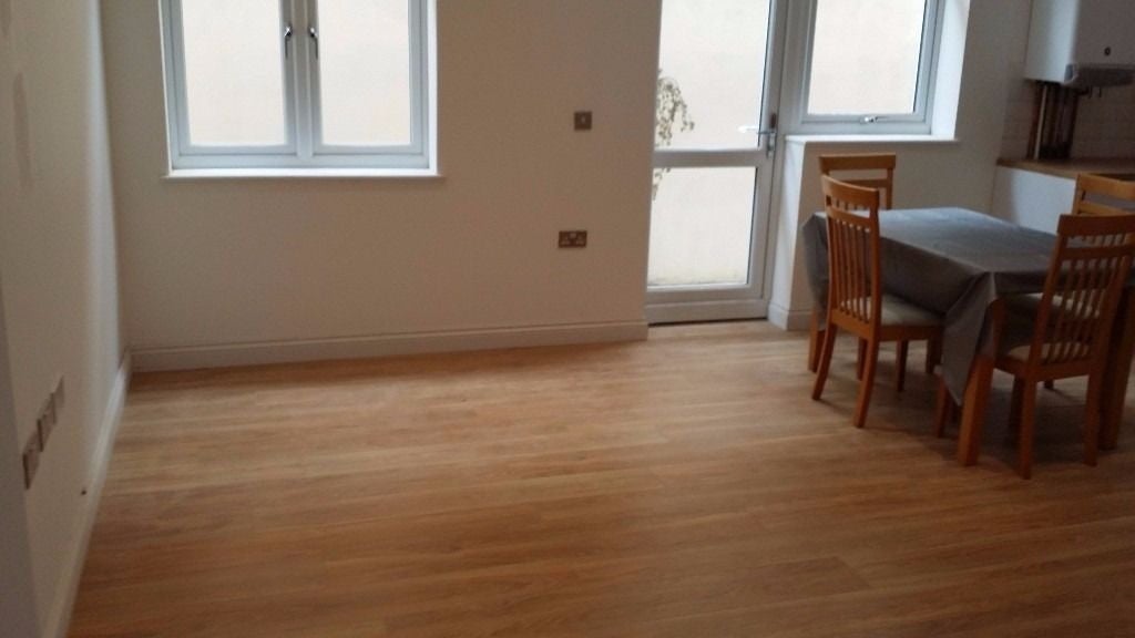 Flat Second Avenue in Greater London