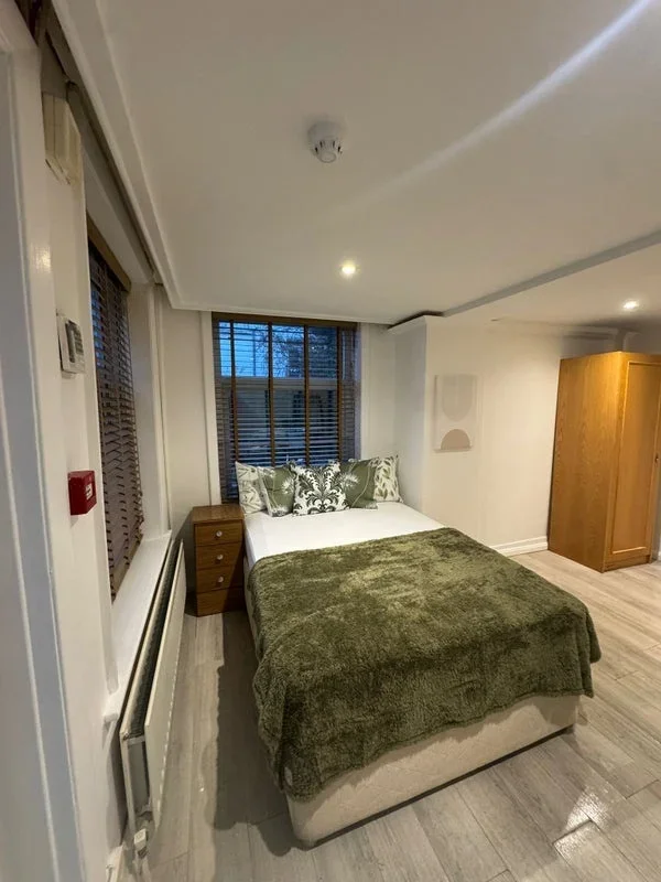 Room Grove Road in Bournemouth