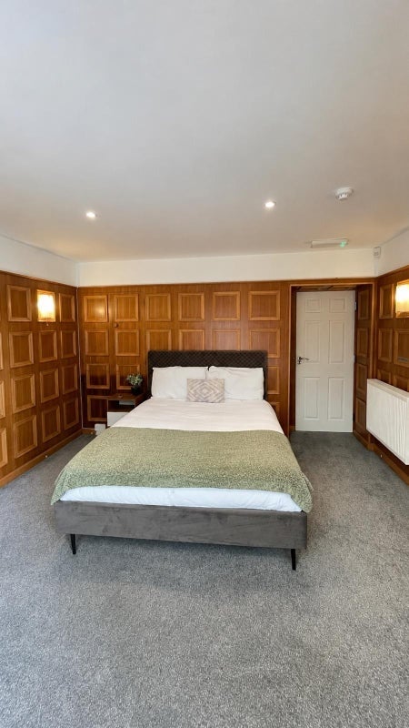 Room Grove Road in Bournemouth