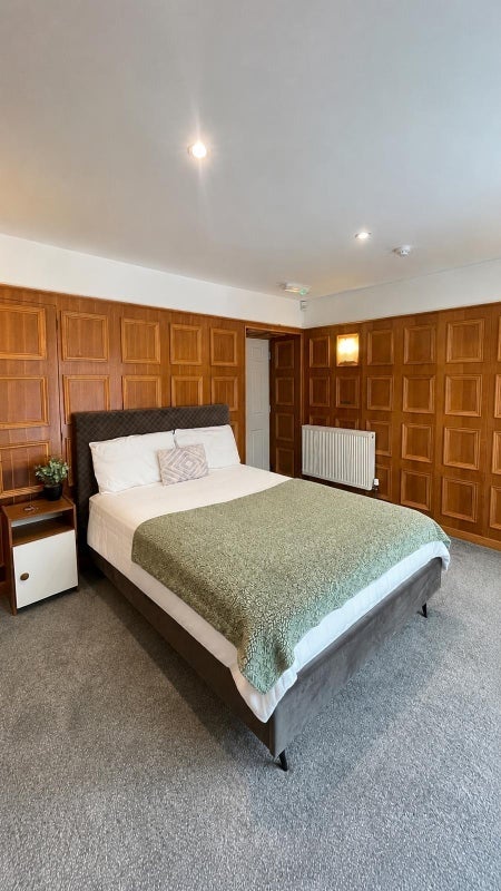 Room Grove Road in Bournemouth