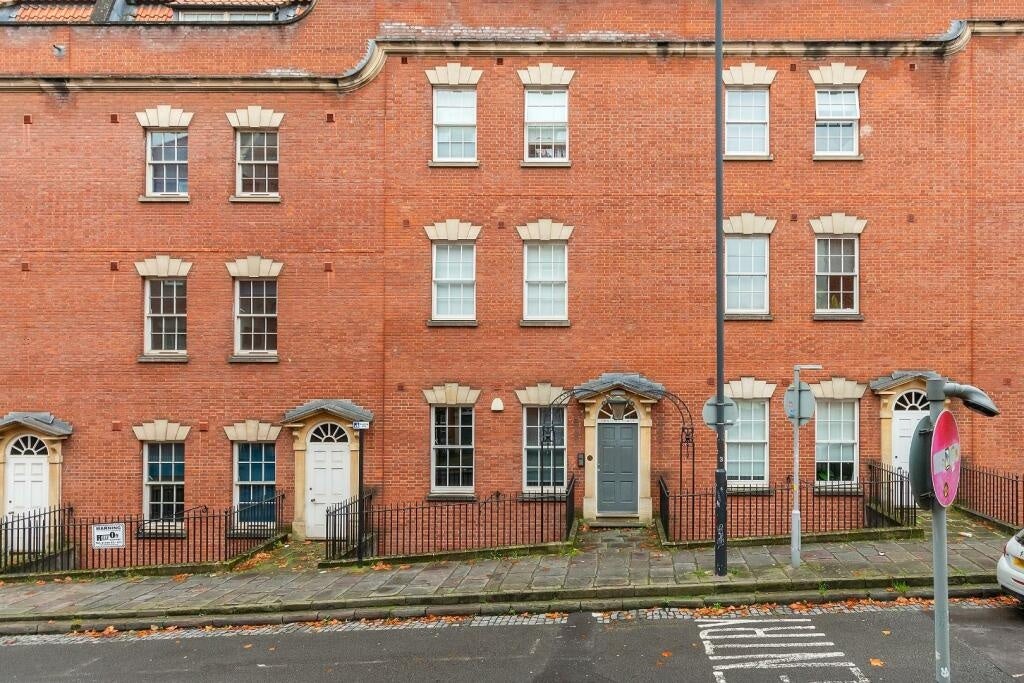 Flat Saint Paul Street in Bristol