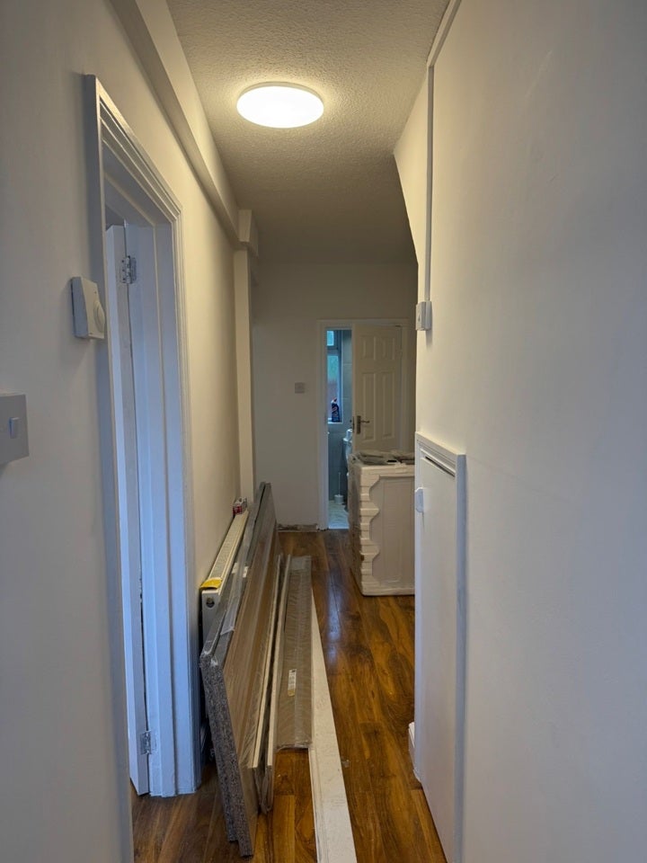 Flat The Crescent in Greater London