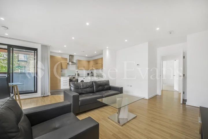 Flat Devons Road in Greater London