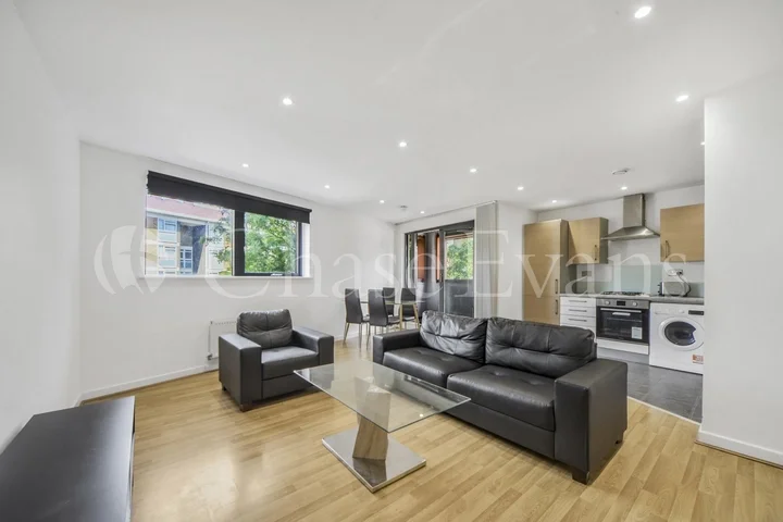 Flat Devons Road in Greater London