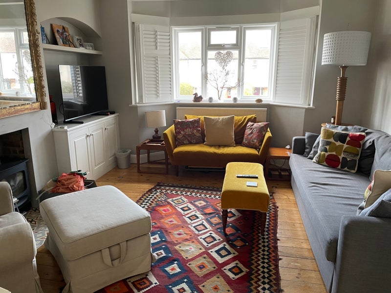 Room Leaf Grove in Greater London
