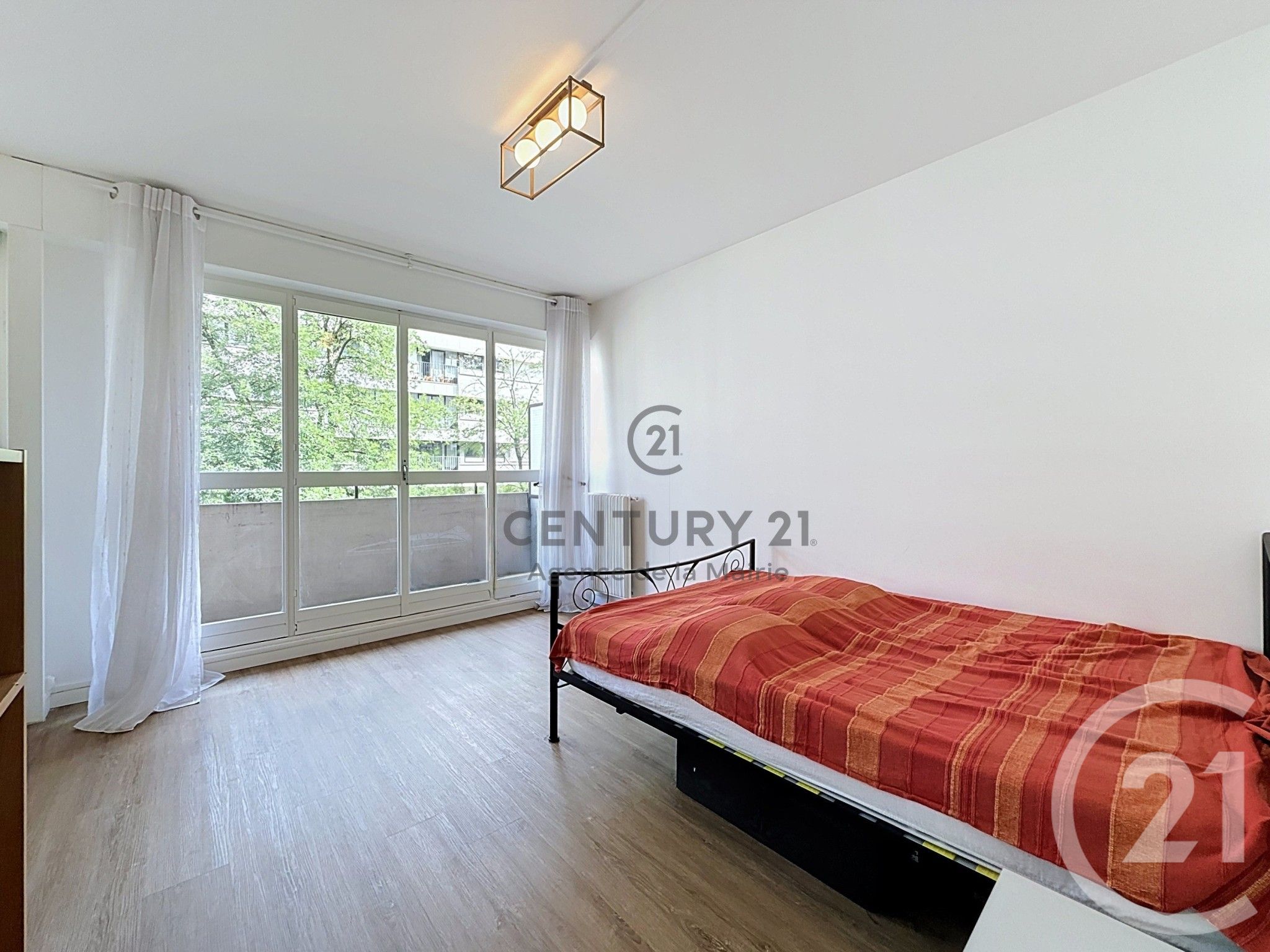 Appartement Rue Villiers de l'Isle Adam à Paris