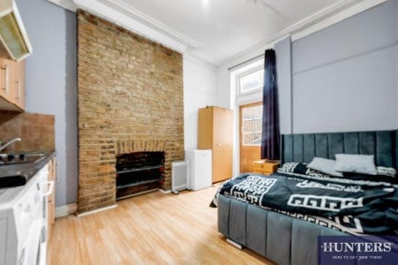House Mazenod Avenue in Greater London