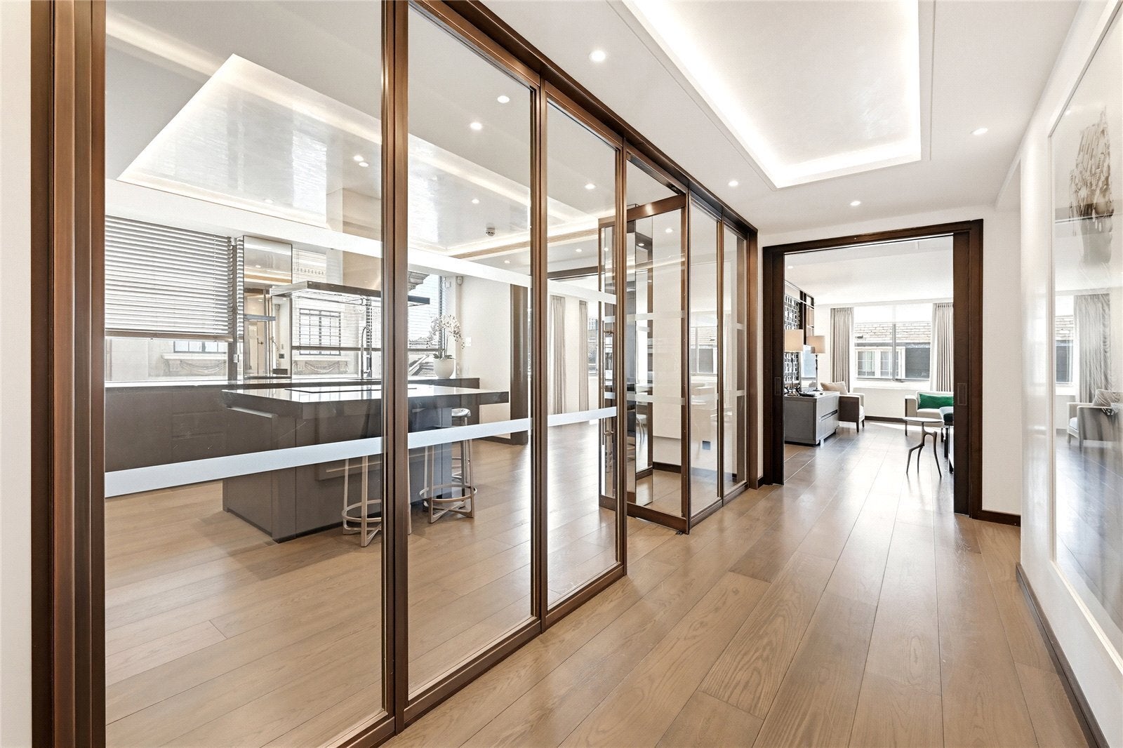 Flat Curzon Street in City of Westminster