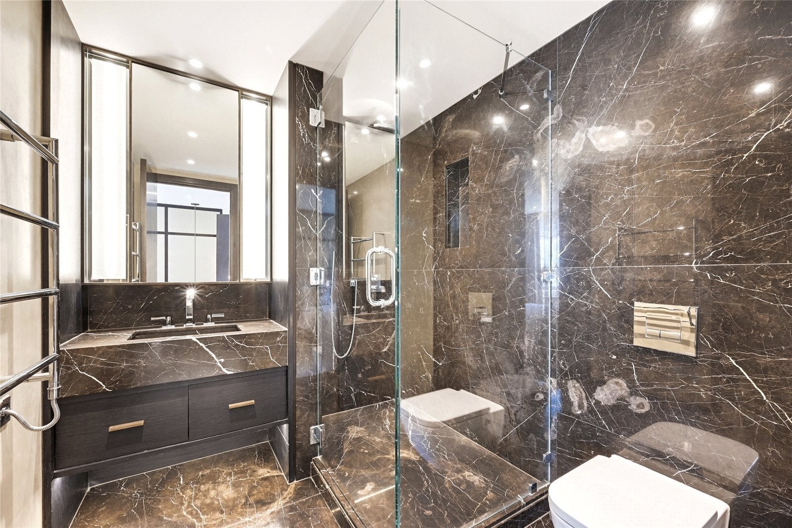 Flat Curzon Street in City of Westminster