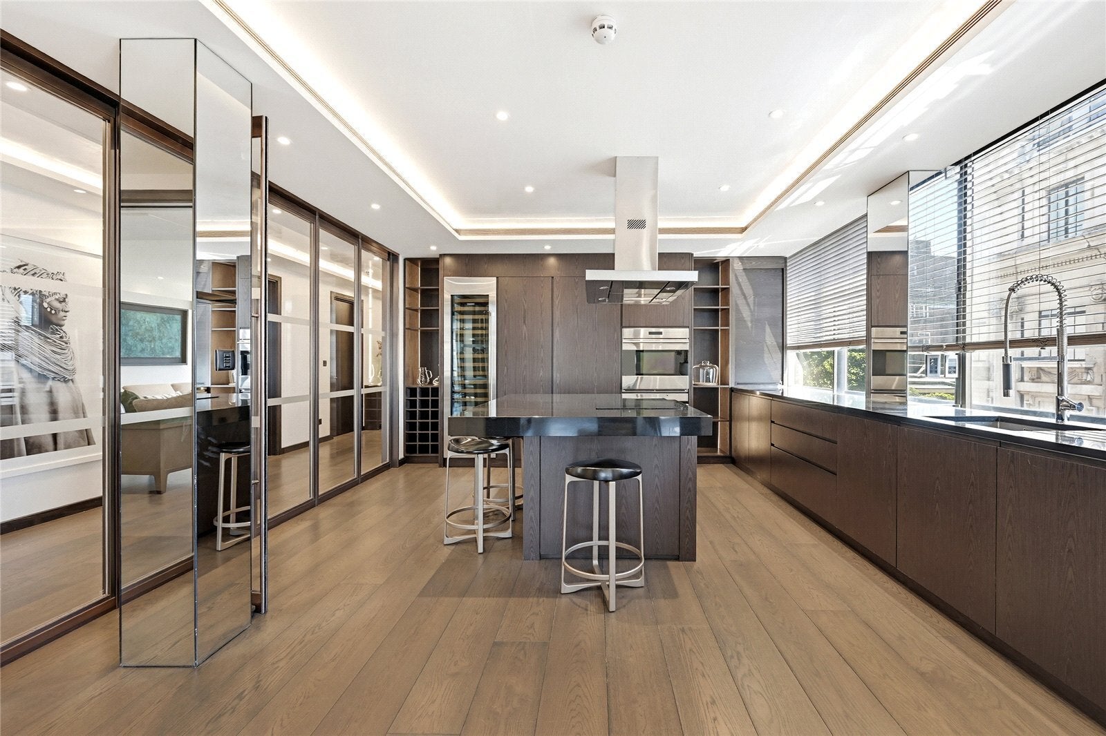 Flat Curzon Street in City of Westminster