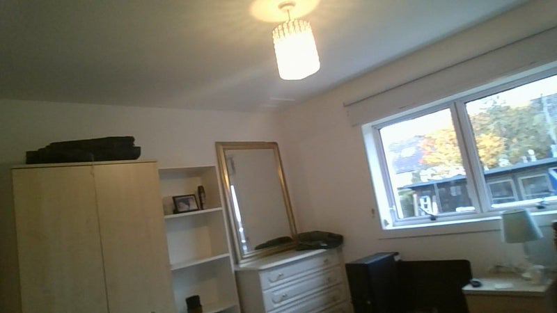 Room Oxgangs Farm Avenue in City of Edinburgh