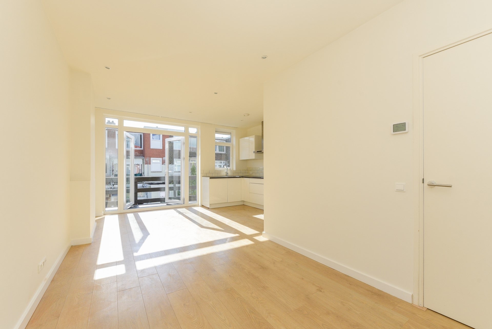 Room Voltastraat in Schiedam