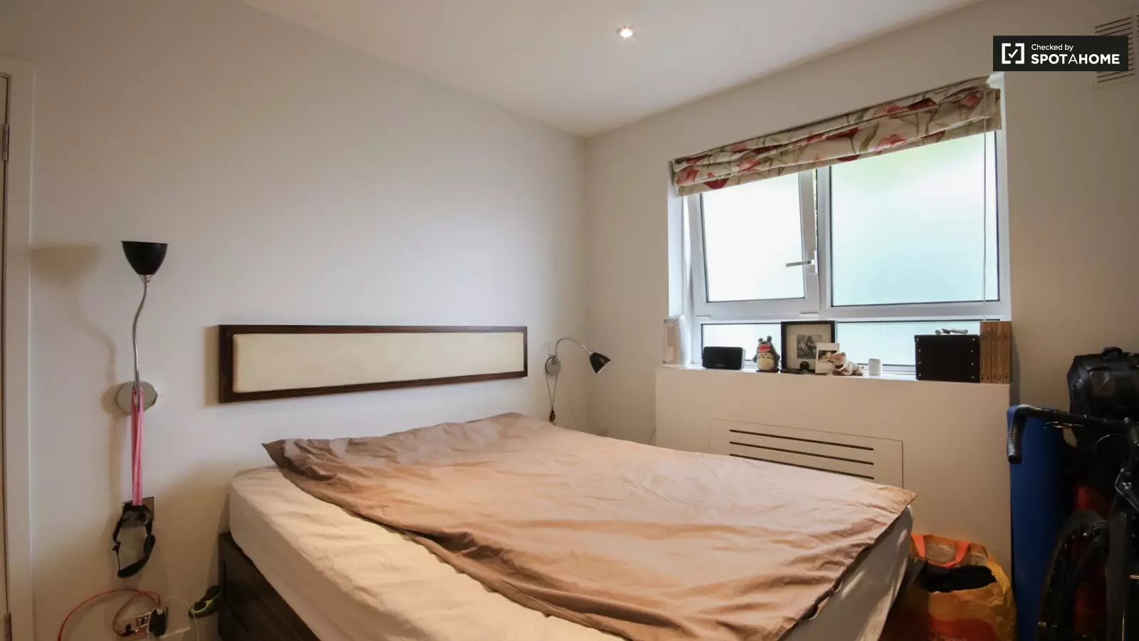 Flat Wiltshire Close in Greater London