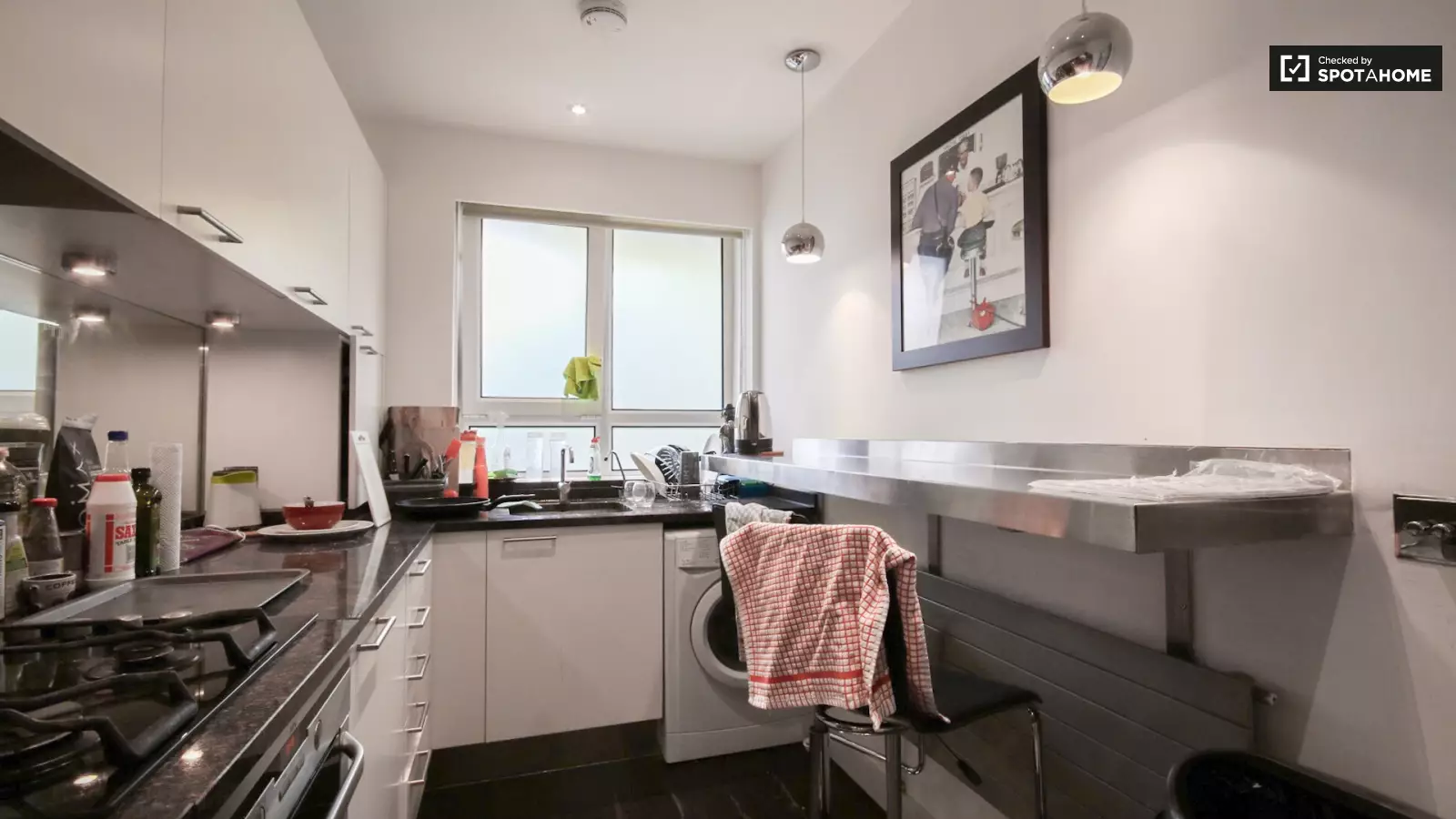 Flat Wiltshire Close in Greater London