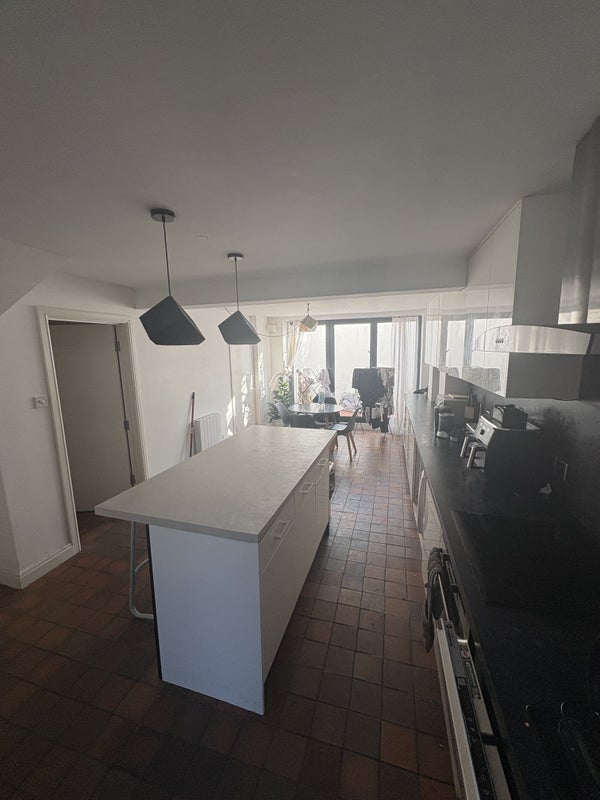 Room Hazlebury Road in Greater London