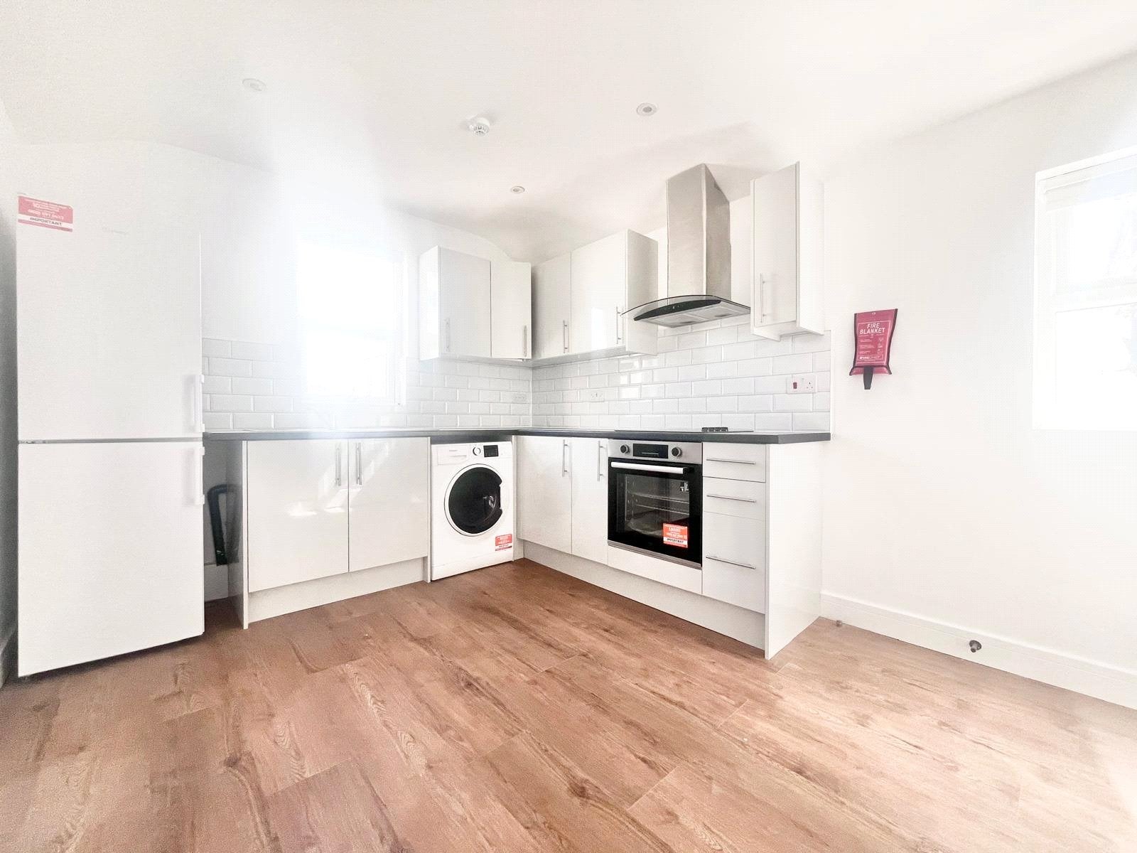 Flat Hanworth Road in Greater London