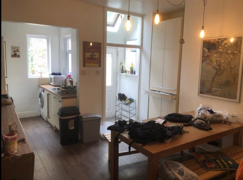 Room Yeomans Road in Sheffield