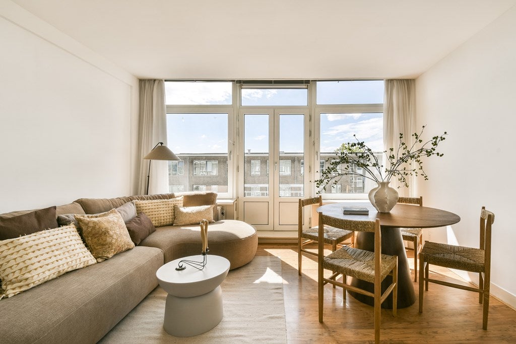 Appartement Charlotte de Bourbonstraat 37 3 in Amsterdam