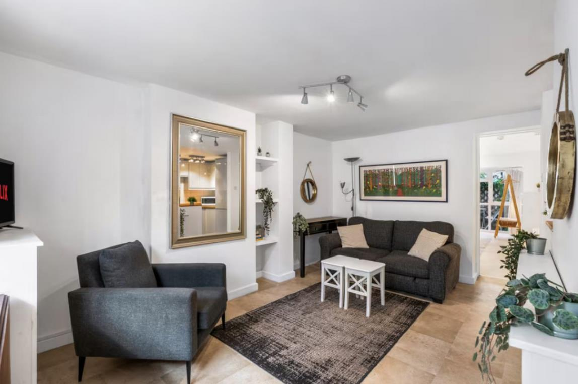 Flat Fulham Road in Greater London