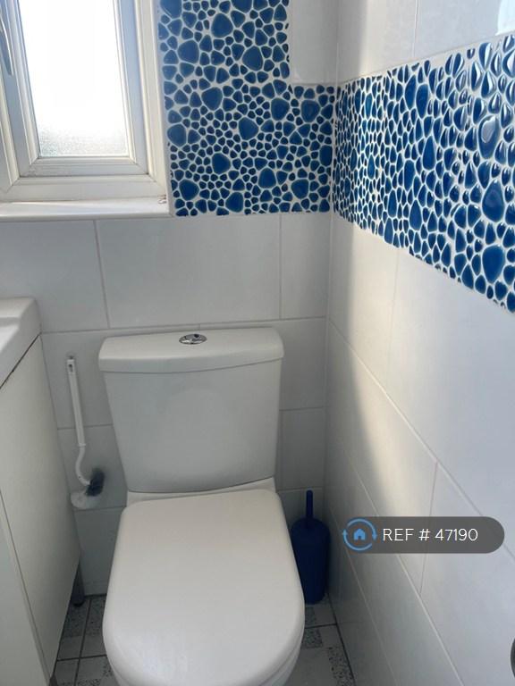 Room Fowey Avenue in Greater London