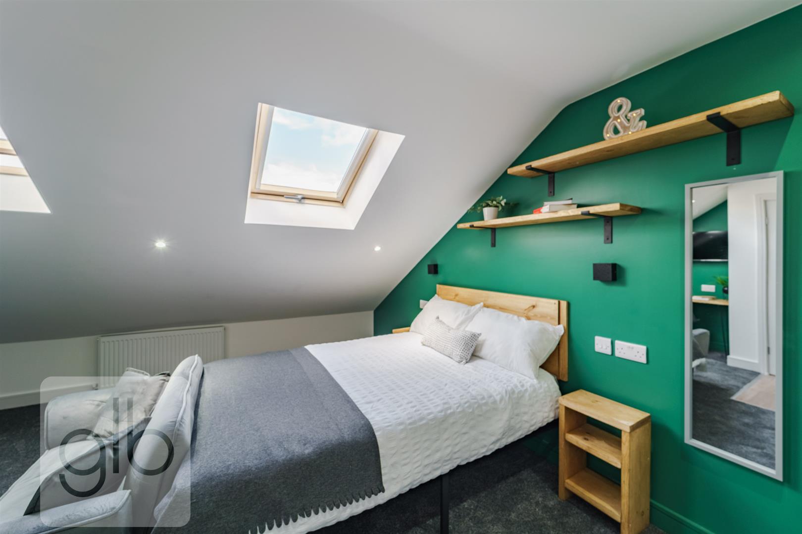 Room Dean Street in Coventry