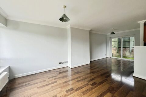 Flat Brunswick Place in Basingstoke and Deane