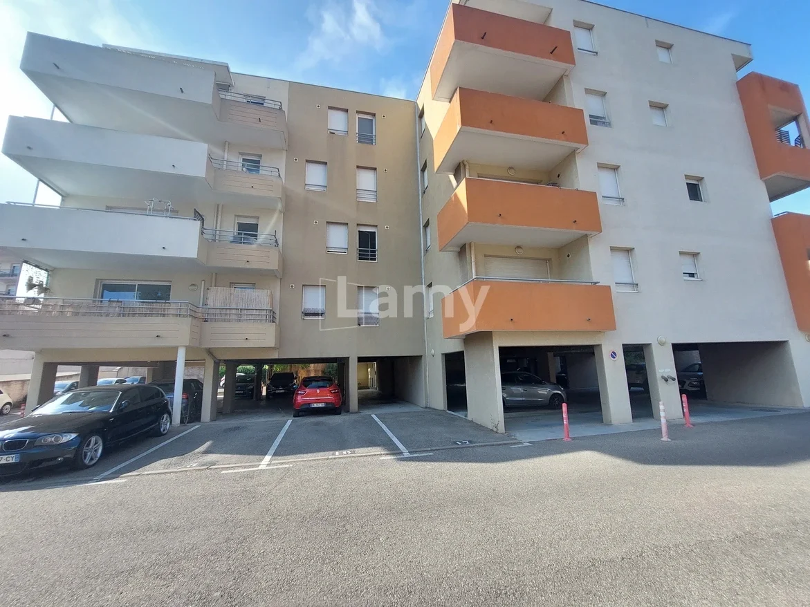 Appartement Avenue du Maréchal Juin à Nîmes