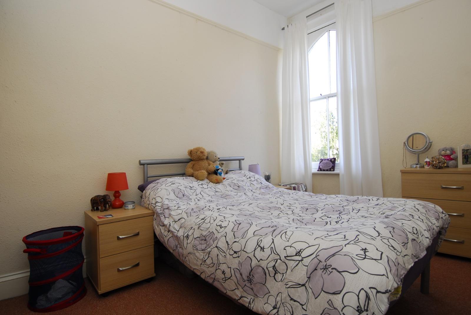 Flat Napier Terrace in Plymouth
