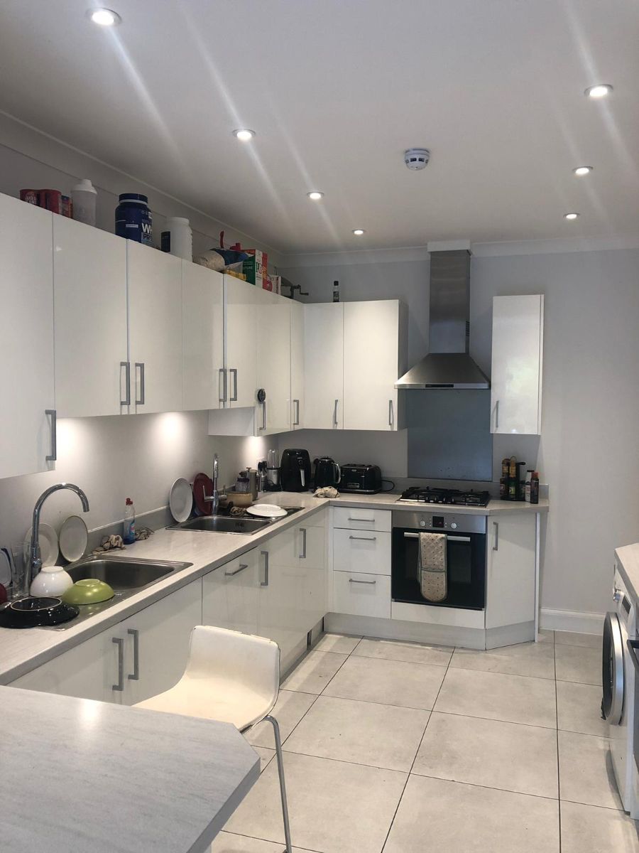 Room Great North Way in Greater London