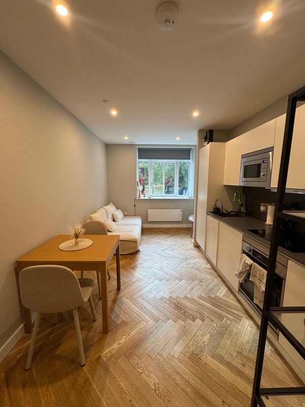 Room Clapham Common North Side in Greater London