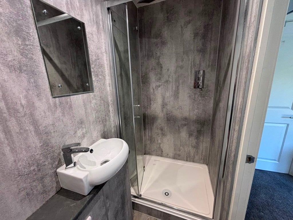 Room Buckland Brake in Teignbridge