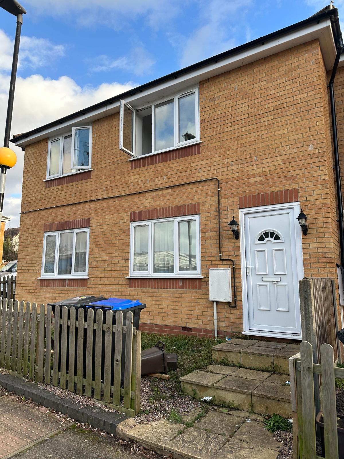 Flat Wallace Road in Northampton