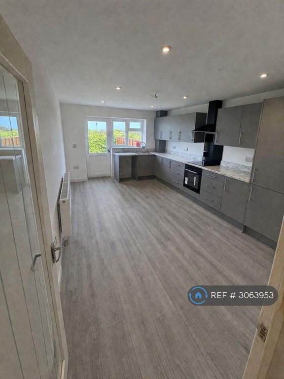 House Danson Way in Rainham