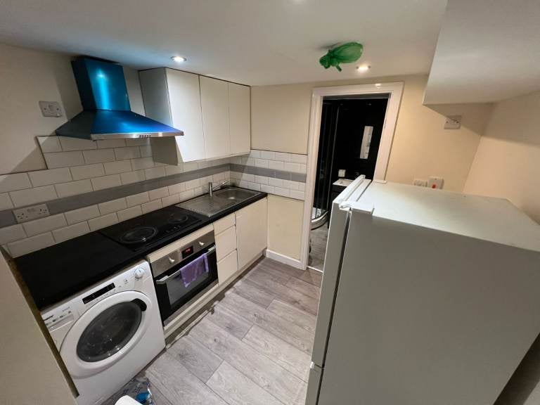 Flat Monckton Road in Sheffield