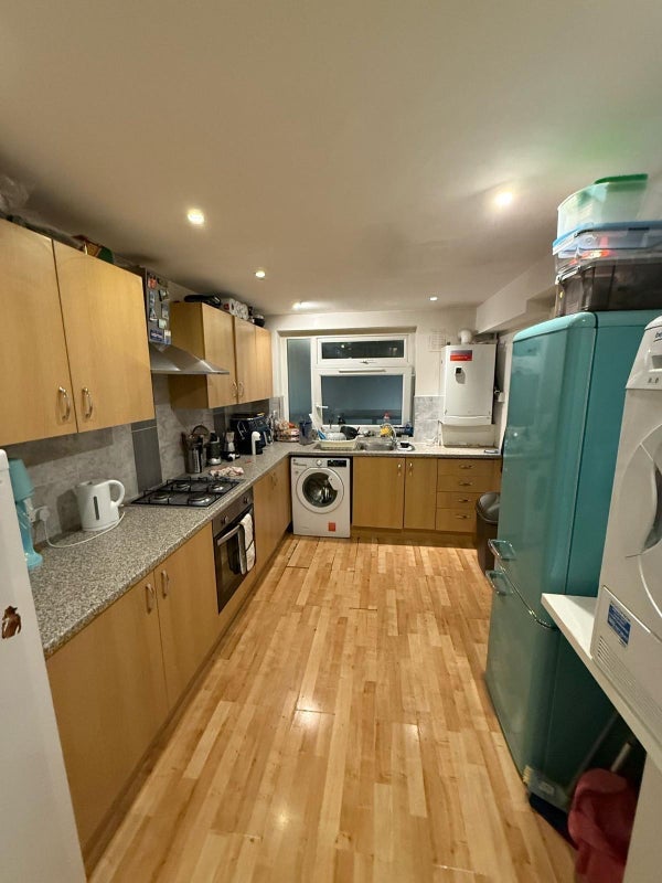 Room Whitton Walk in Greater London