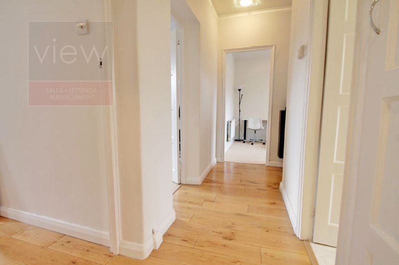 Flat Newcomen Street in Greater London