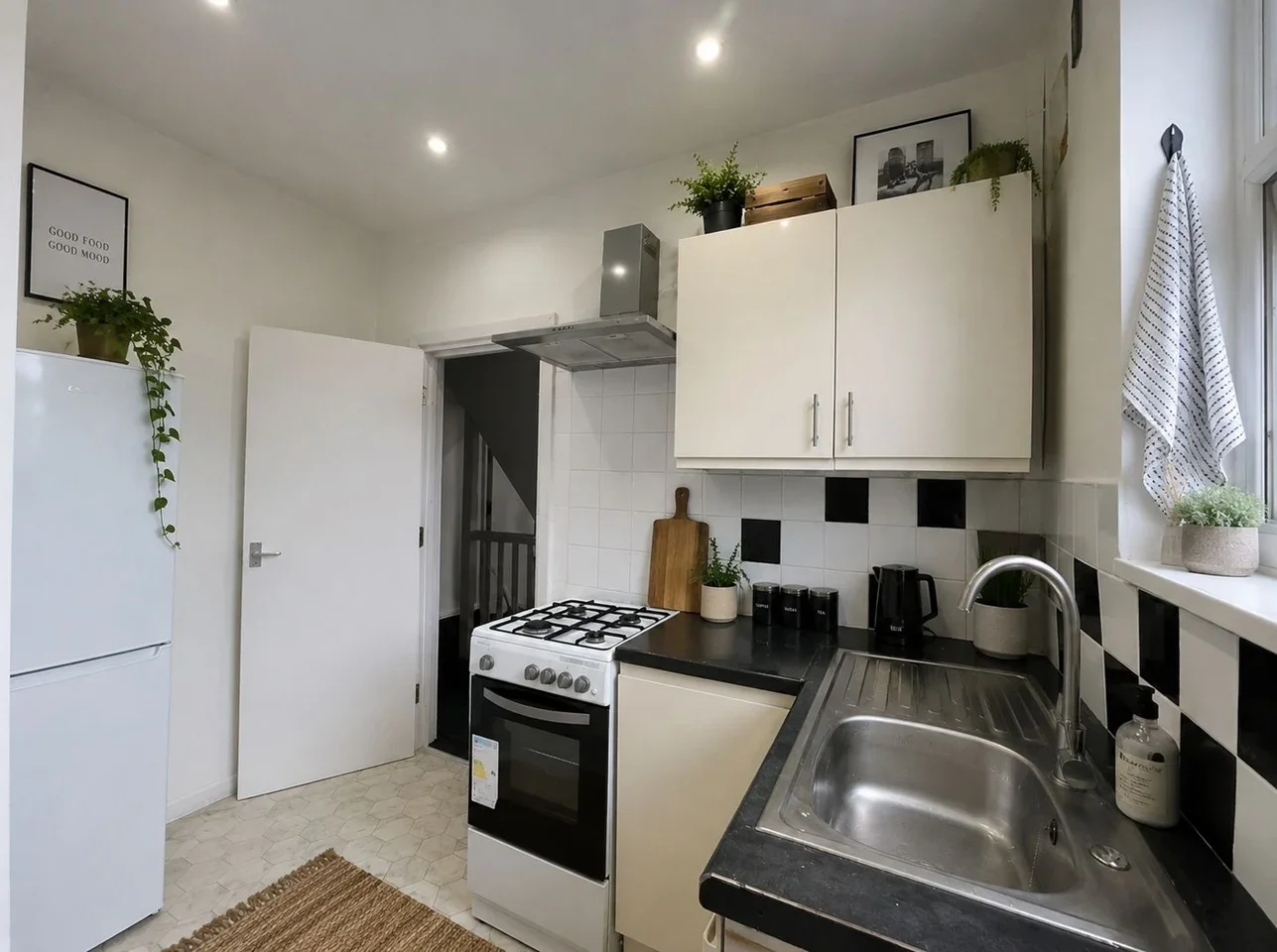 Flat Woodhouse Street in Leeds