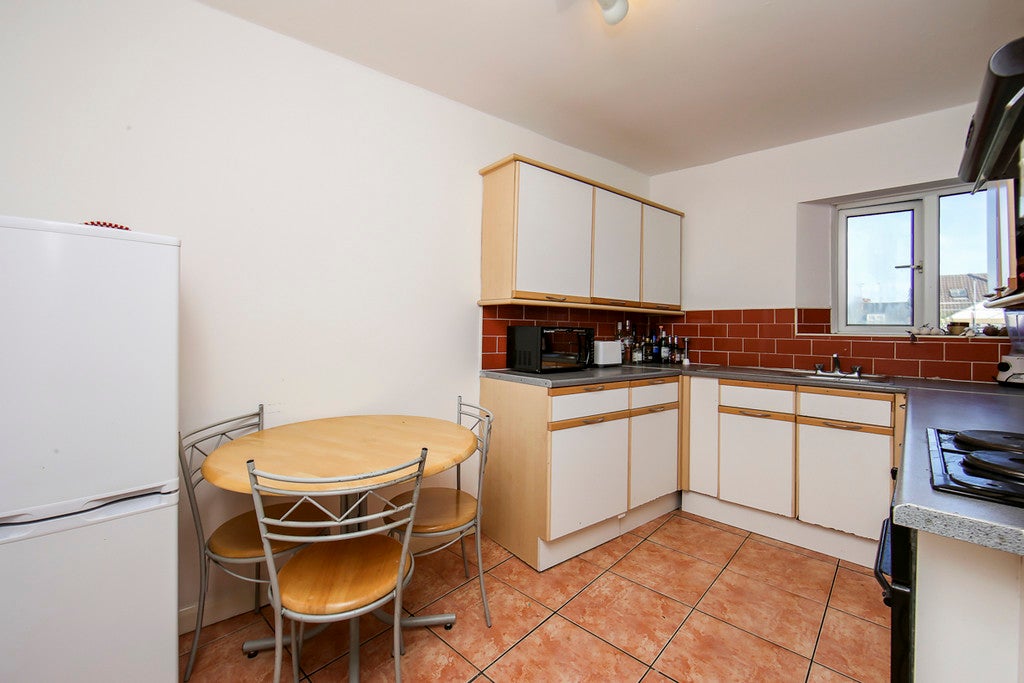 Flat Fairfield Gardens in Greater London