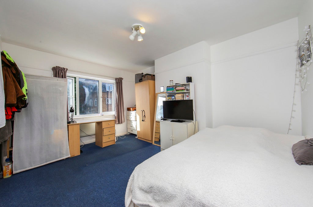 Flat Fairfield Gardens in Greater London