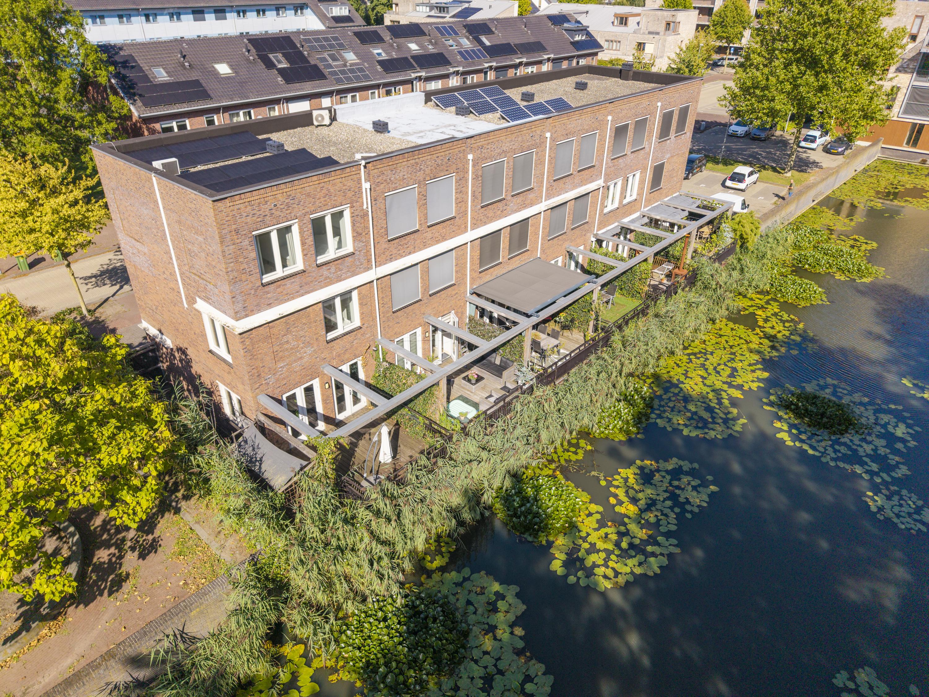 Hoekwoning te koop: MacBridestraat 38, Veenendaal