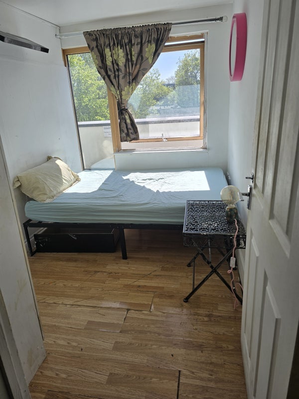 Room Perry Hill in Greater London