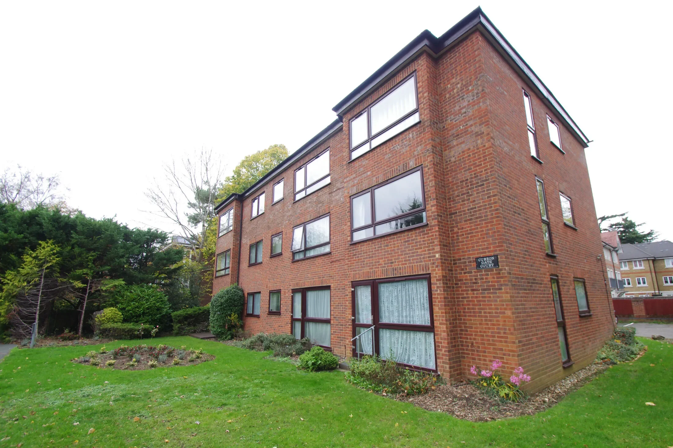 Flat Biskra in Watford