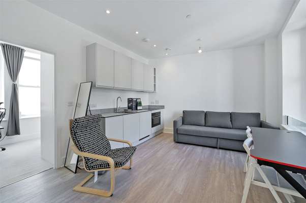 Flat Baldwin Street in Bristol