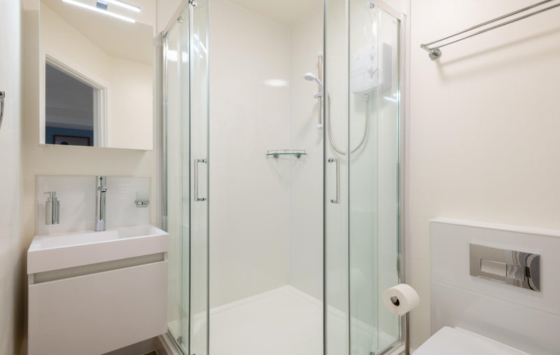 Room Landons Close in Greater London