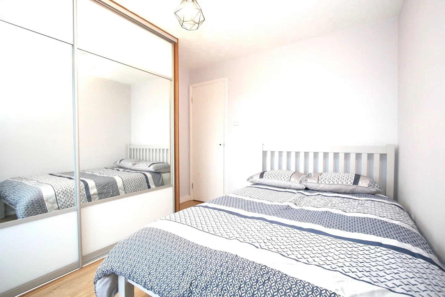 Flat Fairfield Close in Greater London