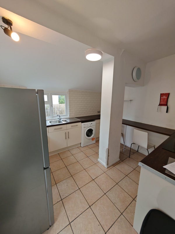 Room Arley Hill in Bristol